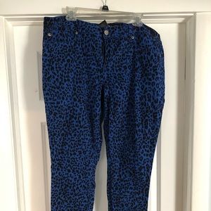 Blue leopard Jean Sz 18